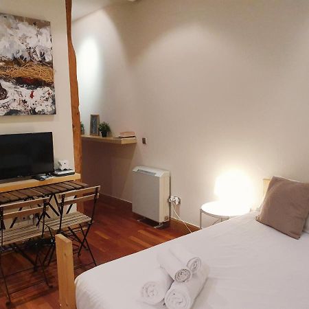 Enjoy A Cosy Studio In Malasana Bar マドリード エクステリア 写真